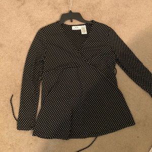 Maternity top black and white polka dots- wrap top
